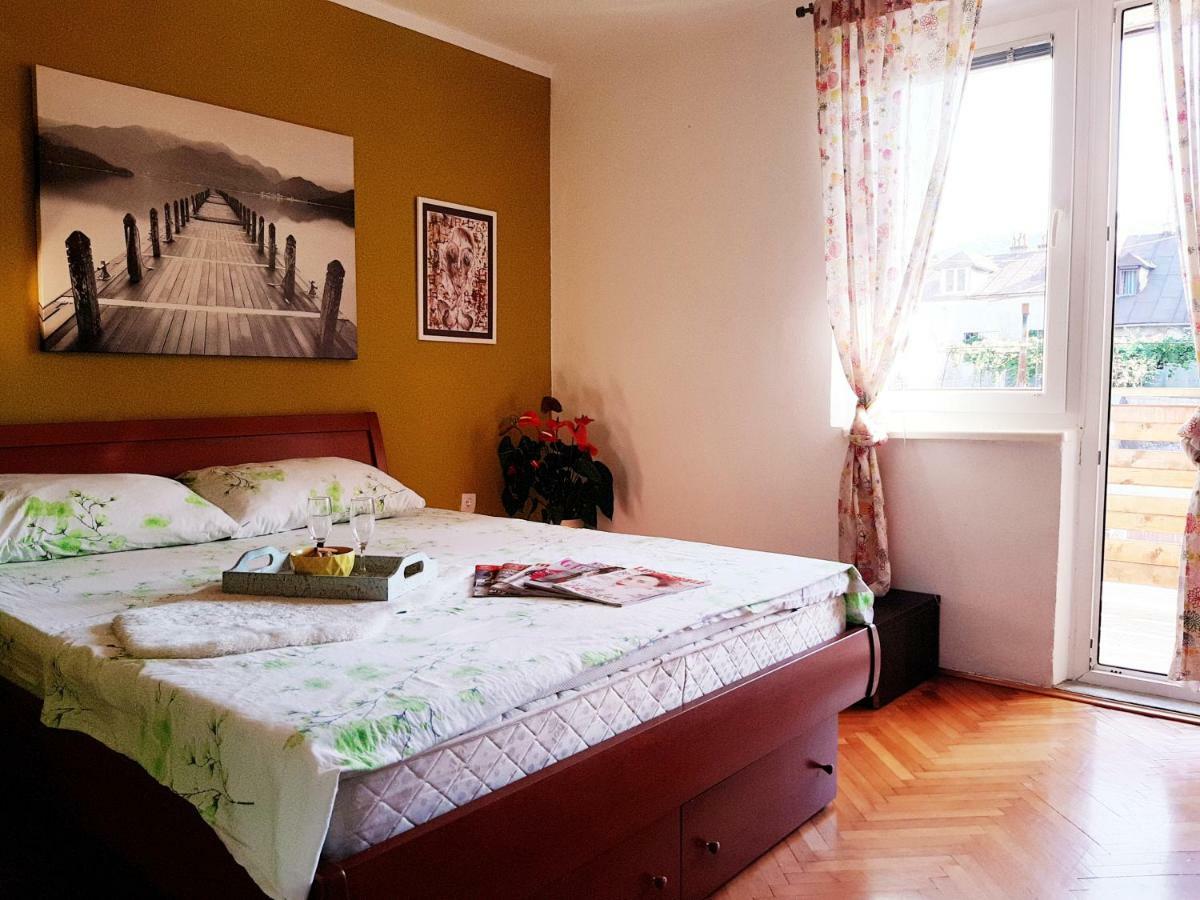 Apartment The Royal Square Cetynia Zewnętrze zdjęcie